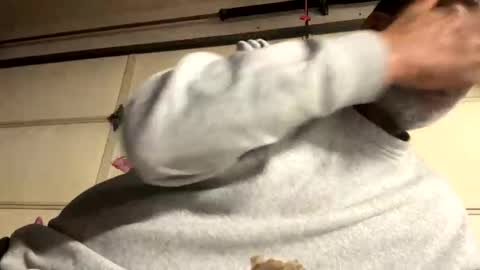 Snapshot of adick_ting chatting on January 17, 2026, 11:37 am adick_ting online show from January 17, 2026, 11:37 am