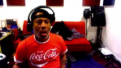 Snapshot of adick_ting chatting on February 14, 2026, 9:28 am adick_ting online show from February 14, 2026, 9:28 am