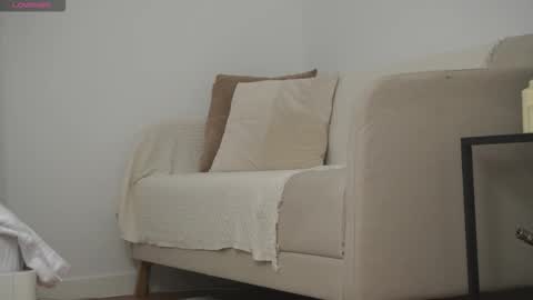 Adisson Fox online show from December 21, 2025, 7:15 am