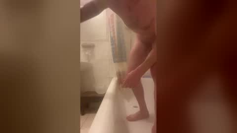 Snapshot of adm1ral333 chatting on March 4, 2026, 9:43 pm James online show from March 4, 2026, 9:43 pm