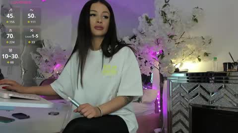 Adona online show from May 21, 2026, 6:31 am