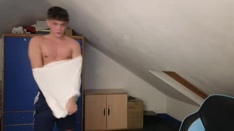 ADR Twink online show from April 8, 2026, 10:10 pm