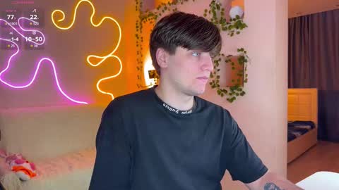 adrean_sofi online show from September 28, 2025, 3:23 am