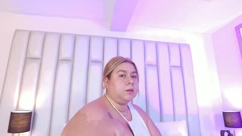 ANDREA PEREZ online show from March 29, 2026, 11:43 am