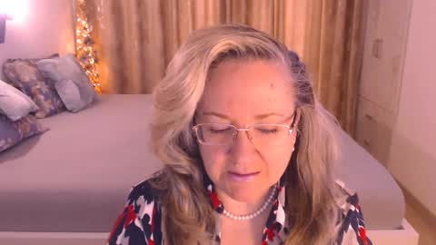 Cryna online show from March 21, 2026, 11:26 am