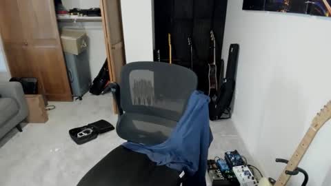 adrenaline1622 online show from December 1, 2025, 10:37 pm