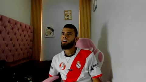 adri_sexboy229 online show from October 5, 2025, 2:54 am