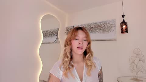 Adriana online show from May 8, 2026, 12:54 pm
