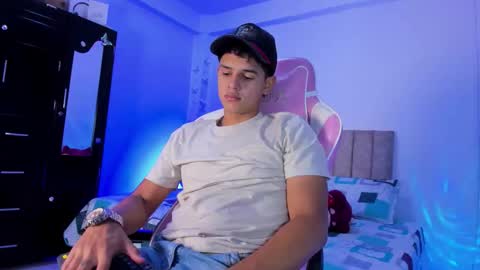 ADRIAN online show from March 12, 2026, 6:47 pm