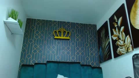 Snapshot of adrian_rae chatting on January 9, 2025, 3:23 pm online show from January 9, 2025, 3:23 pm