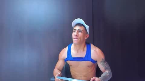 Snapshot of adrian_rae chatting on September 12, 2025, 6:41 pm online show from September 12, 2025, 6:41 pm