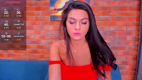 Adriana online show from November 25, 2025, 10:54 pm