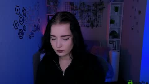 Adriana online show from June 1, 2026, 9:22 am