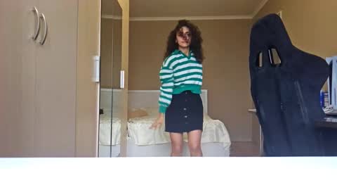 Snapshot of adrianasegrest chatting on December 2, 2025, 7:47 am adrianasegrest online show from December 2, 2025, 7:47 am