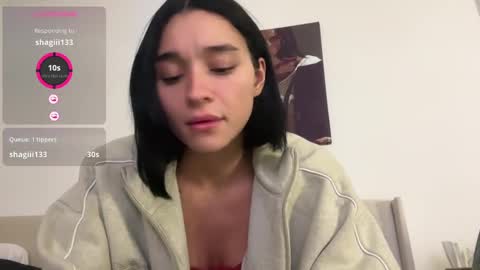 Adrianna  online show from November 19, 2025, 4:23 am