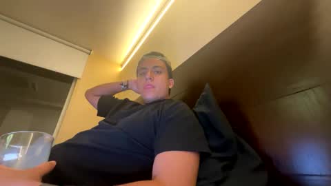 adriannn222 online show from September 18, 2025, 5:31 am