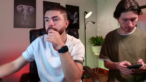 Snapshot of adrianwilliams_ chatting on February 14, 2025, 3:58 pm Adrian Williams online show from February 14, 2025, 3:58 pm