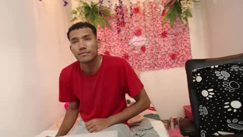 Snapshot of adriel_and_risitos_ chatting on September 24, 2025, 9:34 am adriel_and_risitos_ online show from September 24, 2025, 9:34 am