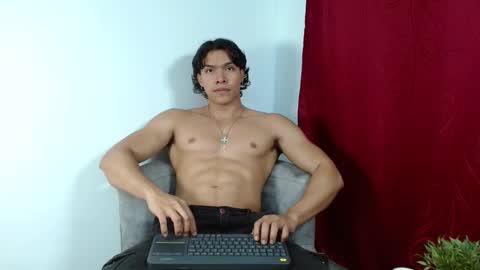 adriel_escalante online show from October 21, 2025, 2:12 am