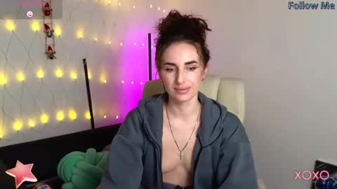 Adriana online show from February 7, 2025, 5:40 pm