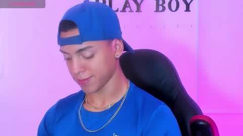 Adrian Lopez online show from December 3, 2024, 7:11 pm