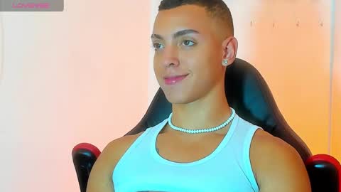 Adrian Lopez online show from December 9, 2024, 6:46 pm