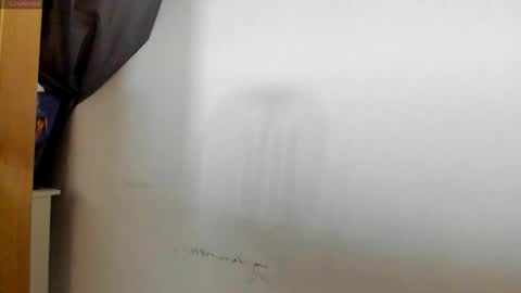 aeiris_xo online show from December 17, 2025, 9:48 am