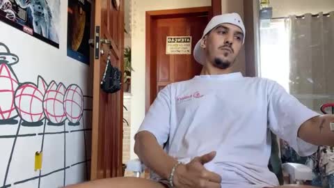 Luci online show from November 11, 2025, 7:14 pm