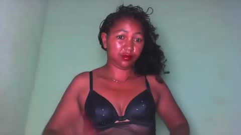 aelyaa online show from March 18, 2026, 1:20 am