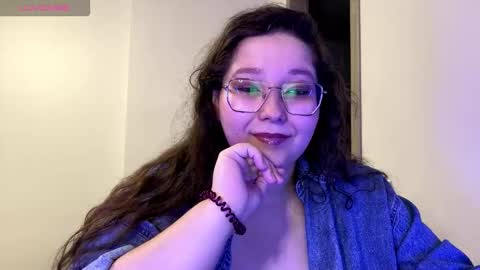 aemilialust online show from January 17, 2026, 6:33 pm