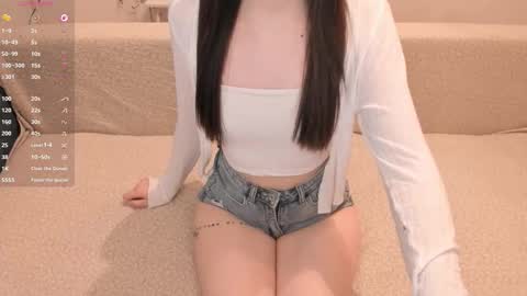 Emi online show from October 20, 2025, 12:49 pm