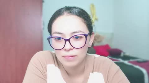 Snapshot of aeseelia chatting on June 9, 2026, 6:03 am lia online show from June 9, 2026, 6:03 am