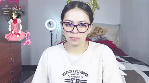 Snapshot of aeseelia chatting on June 11, 2026, 2:44 am lia online show from June 11, 2026, 2:44 am