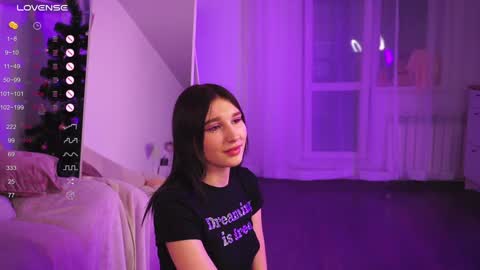 aesthetics__tease online show from January 4, 2025, 3:07 pm