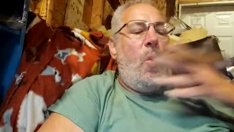 Snapshot of afguy1971 chatting on October 5, 2025, 4:11 am AFGuy71 online show from October 5, 2025, 4:11 am