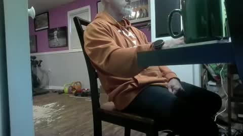 afr10221966 online show from October 12, 2025, 11:42 am