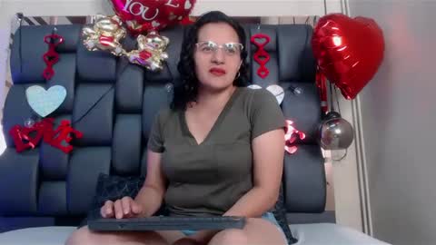 Snapshot of africa_holmes chatting on February 13, 2025, 2:01 am Africa online show from February 13, 2025, 2:01 am