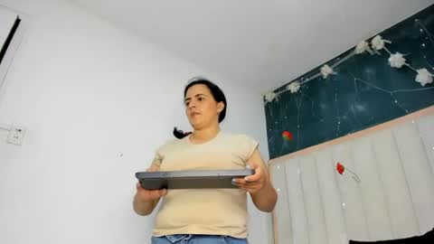 Snapshot of africa_holmes chatting on June 26, 2026, 2:27 am Africa online show from June 26, 2026, 2:27 am
