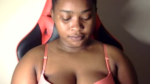 stella online show from October 13, 2025, 3:12 pm