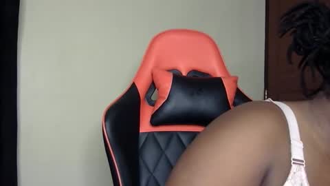 stella online show from April 5, 2026, 8:39 pm