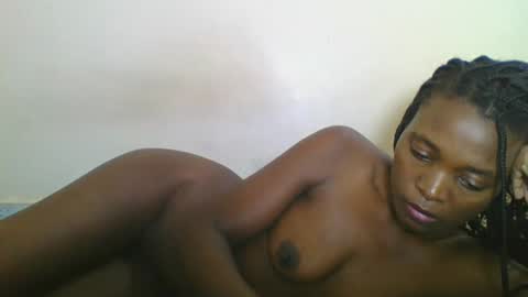 Yvonne online show from May 6, 2026, 11:37 am