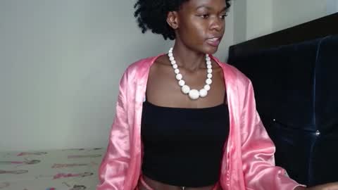 Mia online show from September 20, 2025, 12:11 am