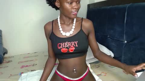 Mia online show from September 23, 2025, 6:33 pm