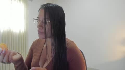 Lorena online show from May 13, 2026, 2:58 pm