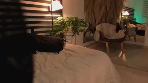 Emma online show from February 13, 2025, 1:19 am