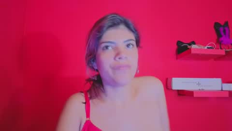 afroditamoore online show from October 15, 2025, 3:50 am