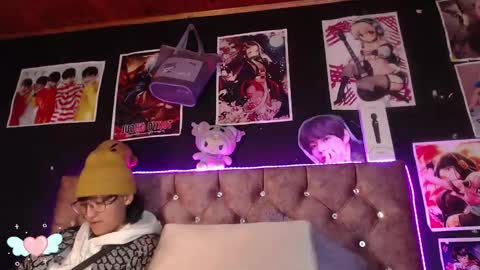 Cris owo online show from March 8, 2025, 11:39 pm