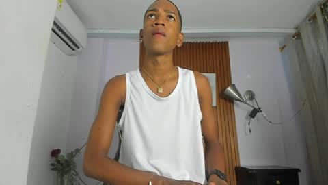 Snapshot of afrowayuu chatting on June 8, 2026, 5:46 pm afrowayuu online show from June 8, 2026, 5:46 pm