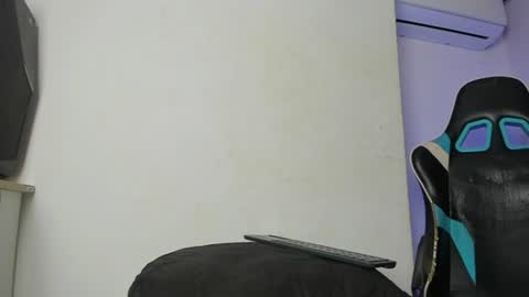 Snapshot of afrowayuu chatting on June 27, 2026, 12:22 pm afrowayuu online show from June 27, 2026, 12:22 pm