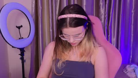 afterdarkduo online show from April 17, 2026, 6:44 pm